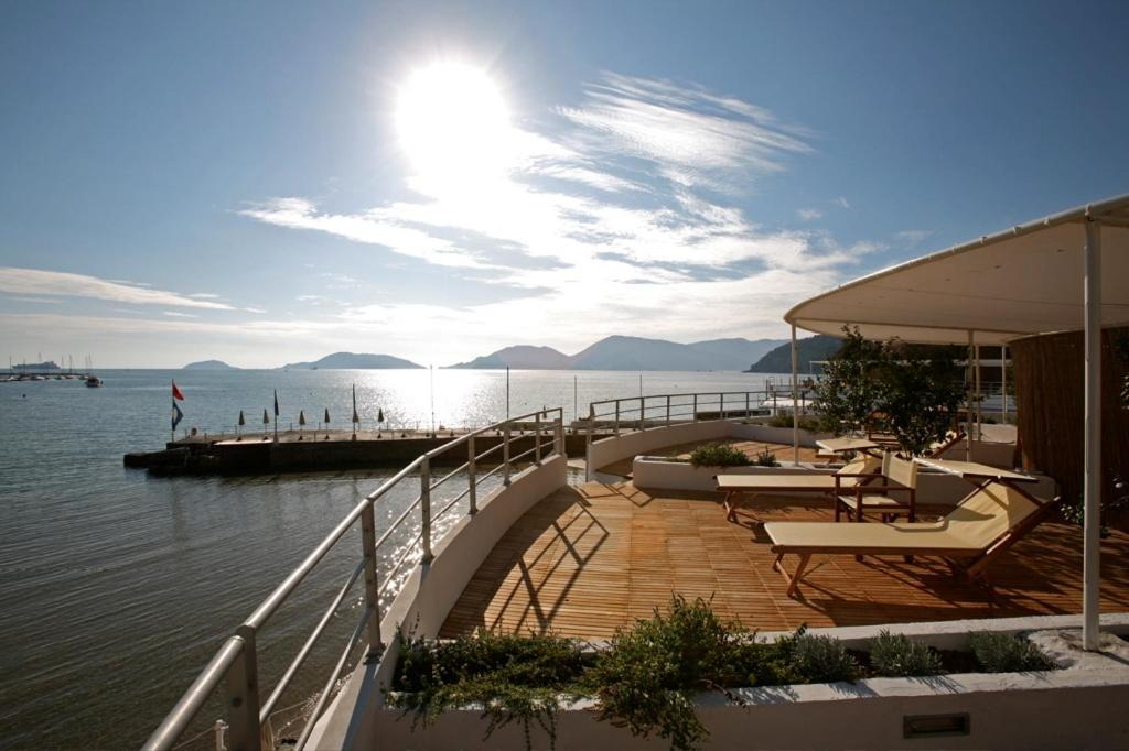 Piccolo Hotel Del Lido เลริชี ภายนอก รูปภาพ