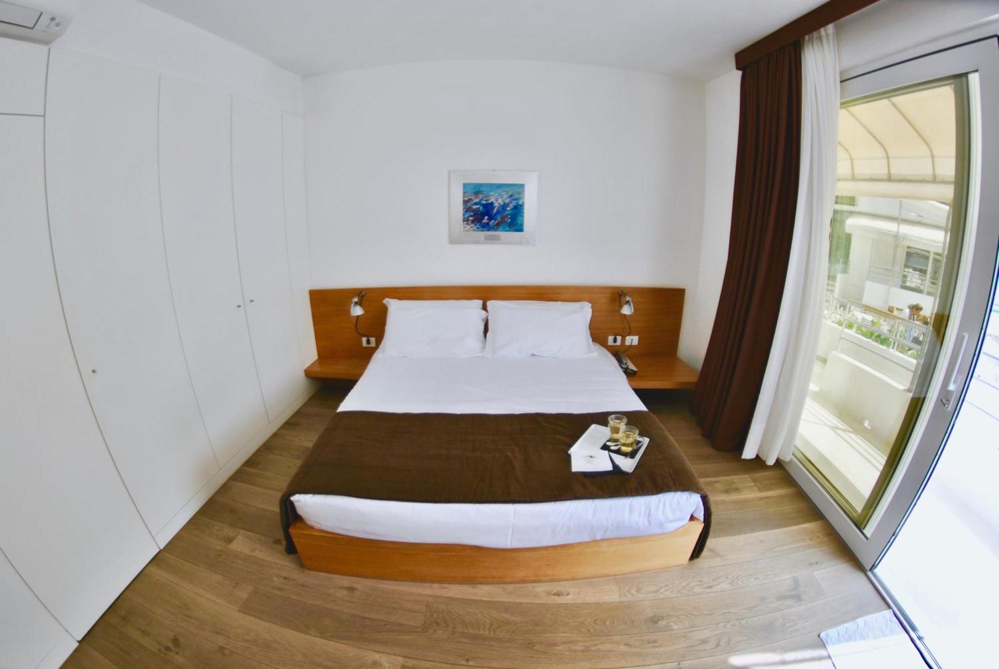 Piccolo Hotel Del Lido เลริชี ภายนอก รูปภาพ