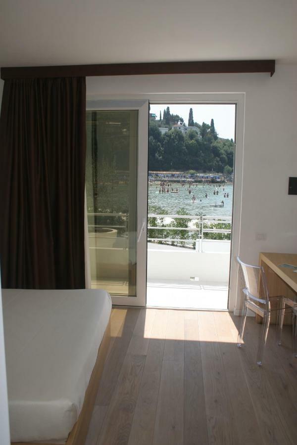 Piccolo Hotel Del Lido เลริชี ภายนอก รูปภาพ